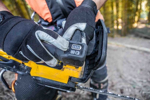 Пилка ланцюгова акумуляторна DeWALT DCMCST635X1 - 8