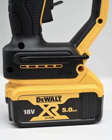 Секатор аккумуляторный DeWALT DCMPP568P1 - 16