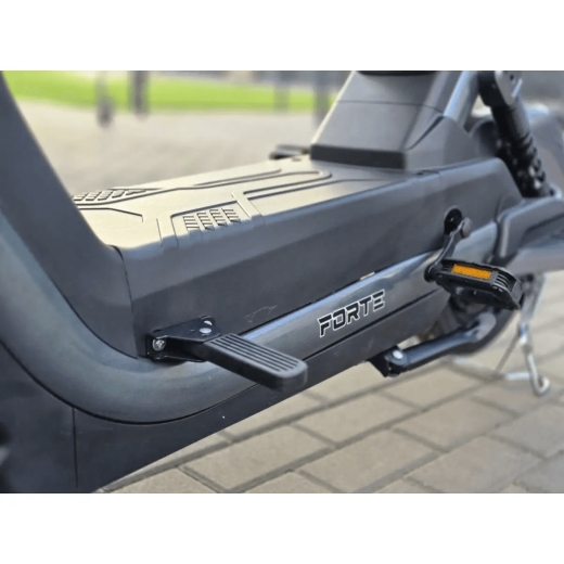 Велоскутер аккумуляторный FORTE NIRO Серый - 10