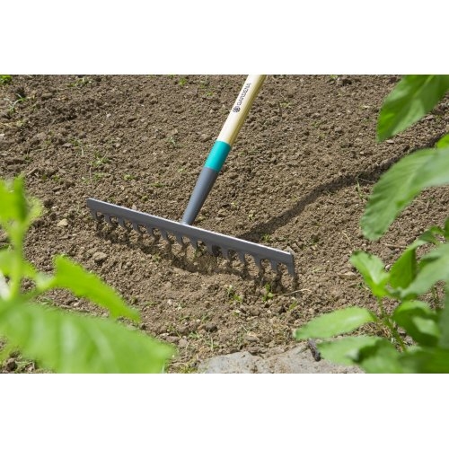 Грабли стальные GARDENA ClassicLine 38 см (17201-20.000.00) Грабли стальные GARDENA ClassicLine 38 см (17201-20.000.00)