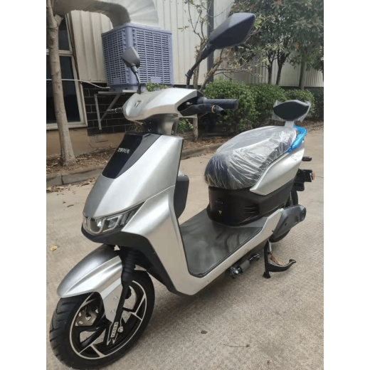 Электроскутер YADEA T9 серый, графеновые аккумуляторы - 2