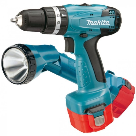Акумуляторний дриль-шуруповерт із ударом Makita 8271 DWALE Акумуляторний дриль-шуруповерт із ударом Makita 8271 DWALE
