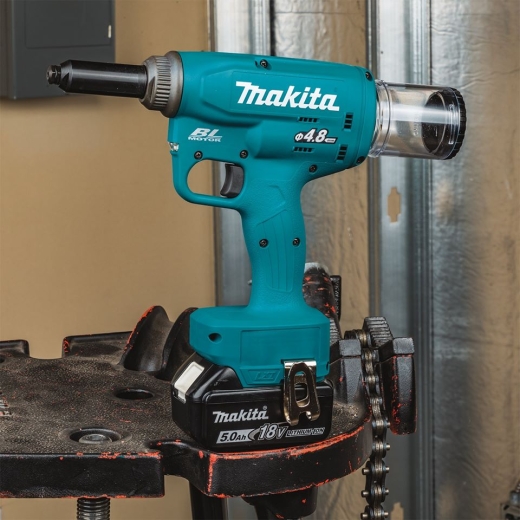 Аккумуляторный заклепочник DRV150Z Makita Аккумуляторный заклепочник DRV150Z Makita