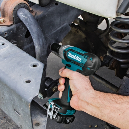 Аккумуляторный ударный гайкокрут Makita TW140DZ (без АКБ) Аккумуляторный ударный гайкокрут Makita TW140DZ (без АКБ)