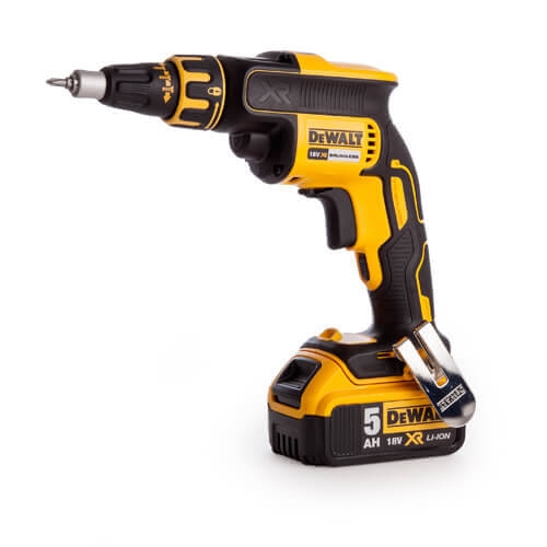 Аккумуляторный шуруповерт DeWALT DCF620P2K - 1