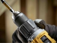 Дрель-шуруповёрт аккумуляторная DeWALT DCD799NT бесщёточная ударная  - 8