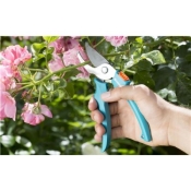 Комплект секатор + лопатка Gardena 12201-20 12201-20.000.00 Комплект секатор + лопатка Gardena 12201-20 12201-20.000.00