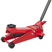 Домкрат подкатной TORIN T830023T 3т профессиональный 130-465мм (с двойной помпой и педалью) Домкрат подкатной TORIN T830023T 3т профессиональный 130-465мм (с двойной помпой и педалью)