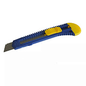Нож пластиковый Свитязь 23401 18 мм